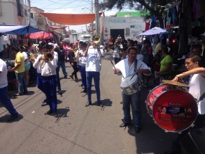 Pancho Domínguez en el tianguis de El Tepetate/Foto: R. Camacho