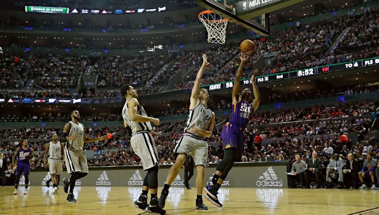  Soles sorprende a Spurs en la CDMX