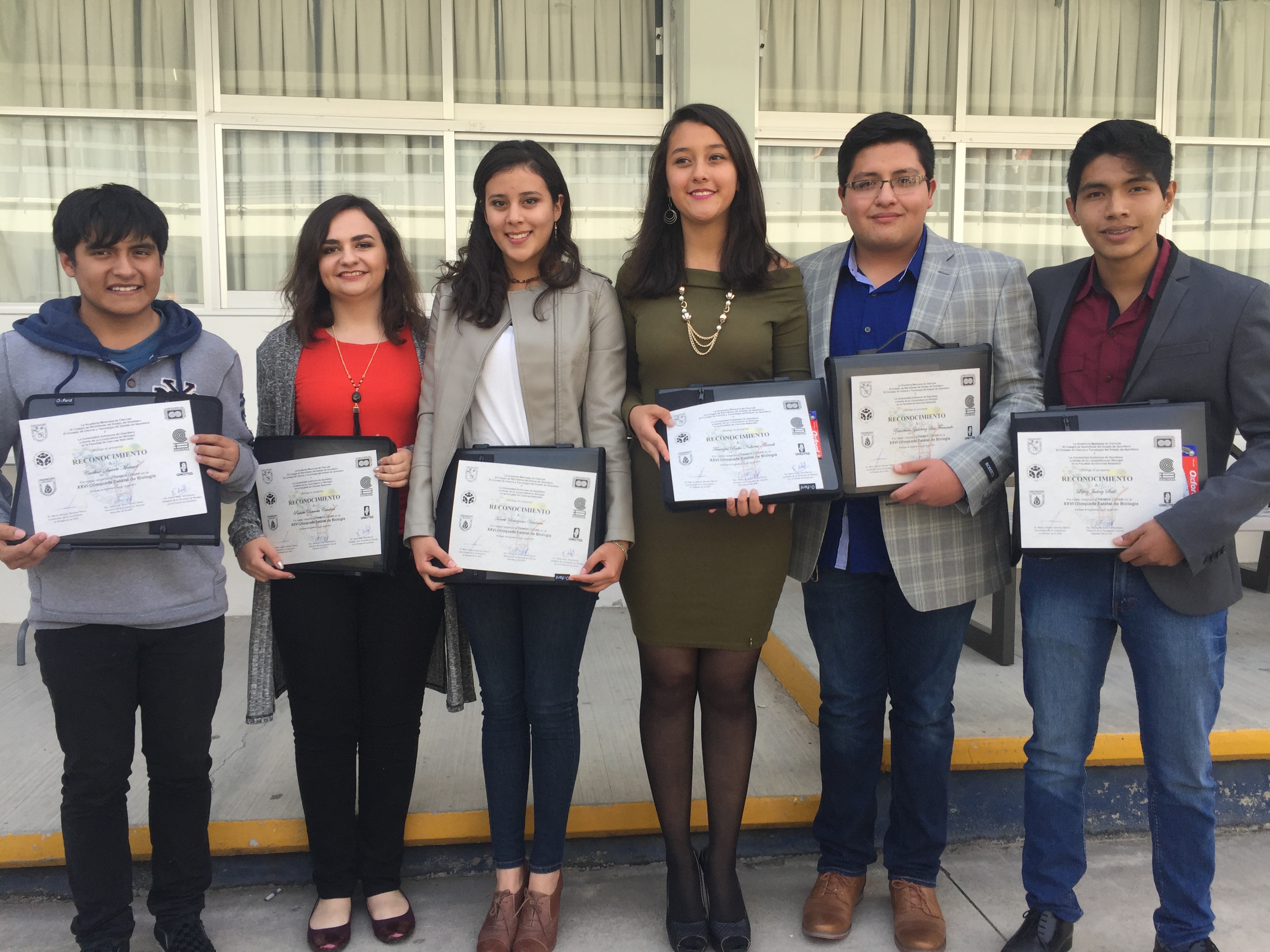 Estudiantes del COBAQ obtienen primer lugar en Olimpiada Estatal de Biología