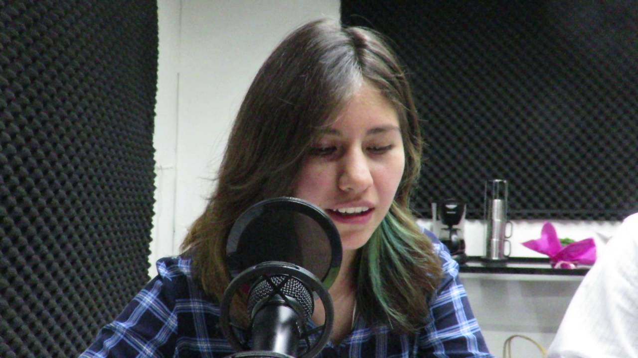  Joven mexicana gana premio de poesía en España