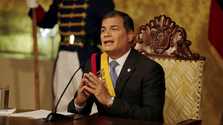 Presidente de Ecuador se muestra partidario de construir puentes y no muros