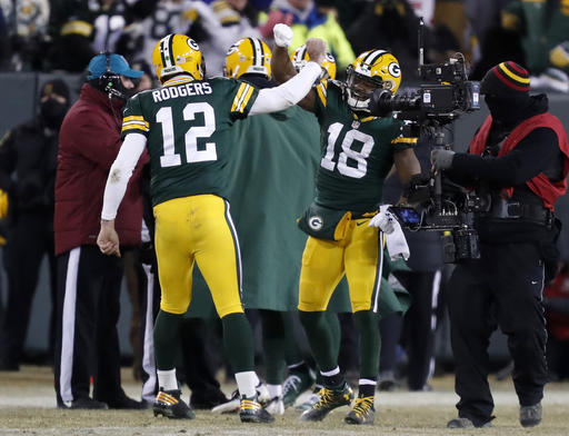  Rodgers destroza a la defensiva de Gigantes