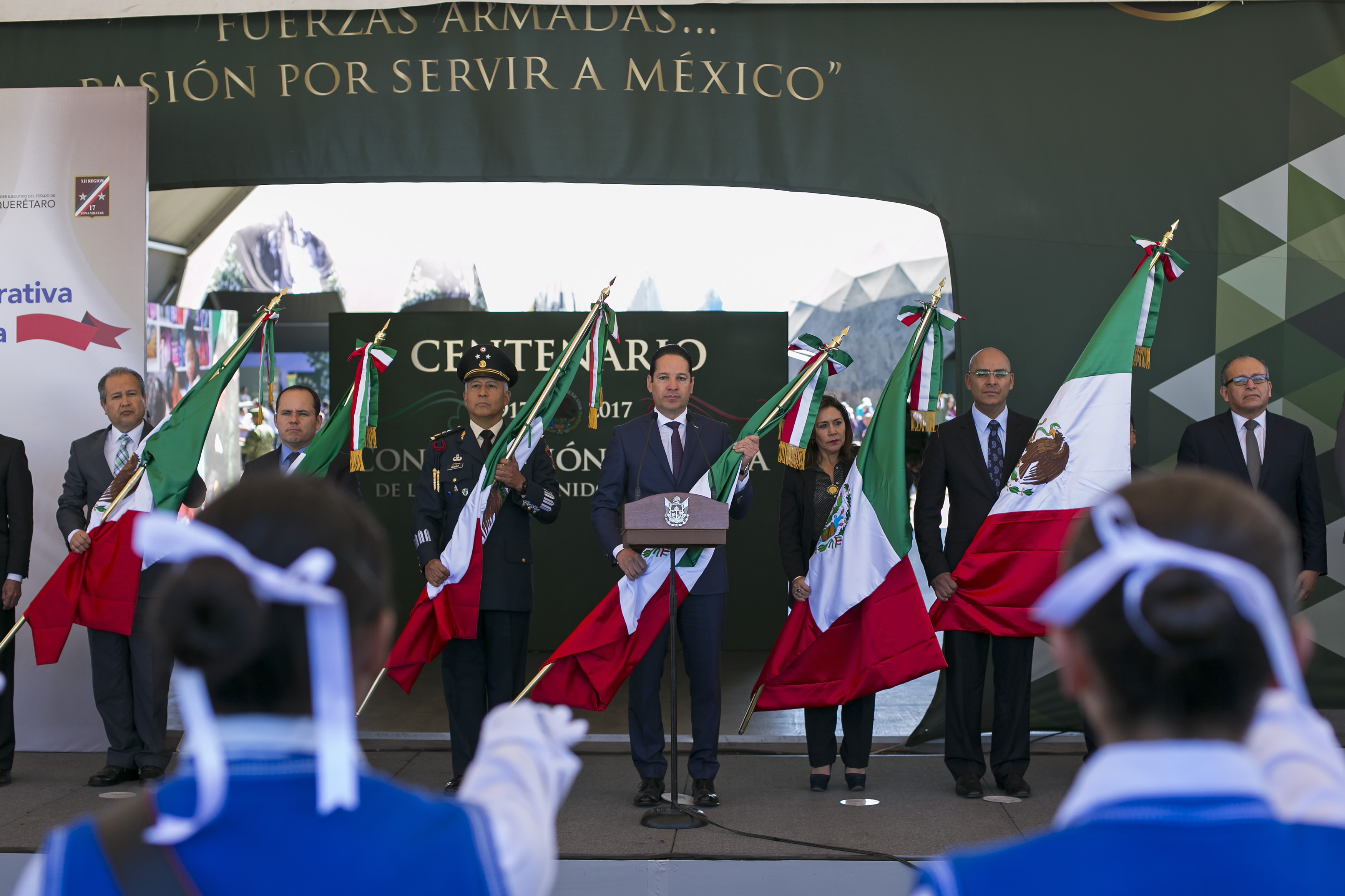  Llama Pancho Domínguez a la “unidad nacional” durante ceremonia por Día de la Bandera