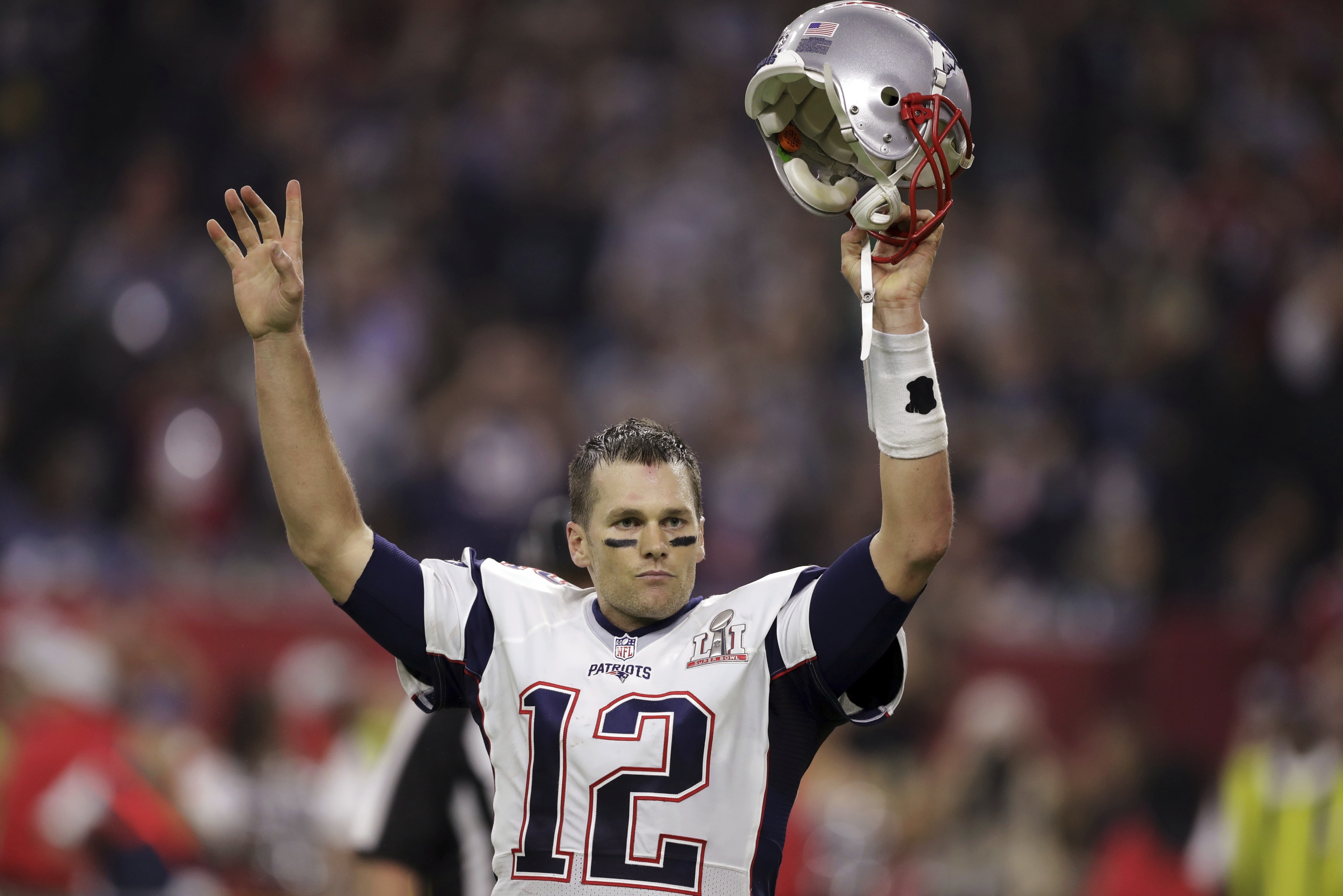  Brady, MVP del Super Bowl LI; supera a Montana