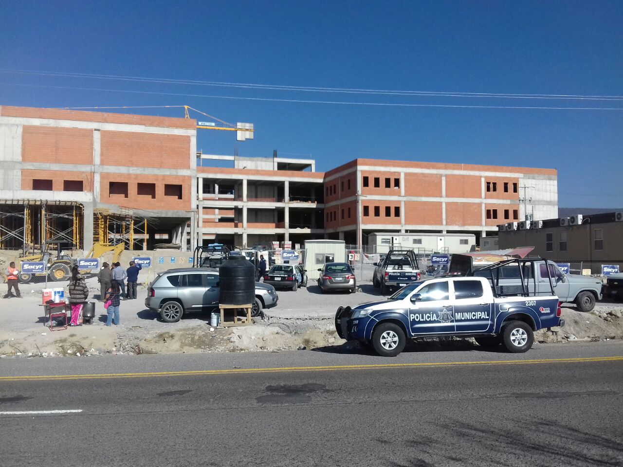  Reportan robo en obra del Hospital General de El Marqués