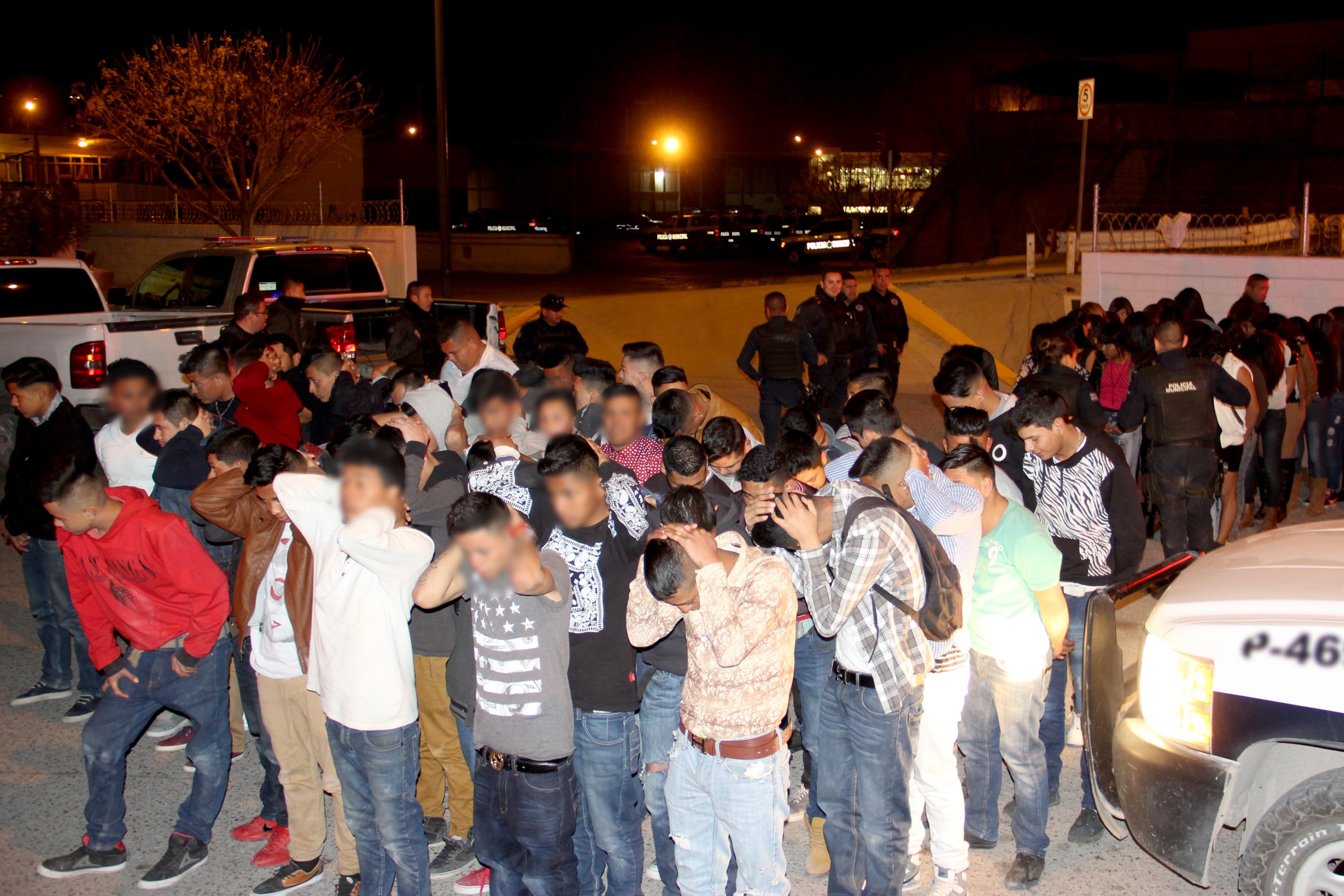 Arrestan a 400 jóvenes en Cd. Juárez por participar en fiesta donde se vendía alcohol ilegalmente