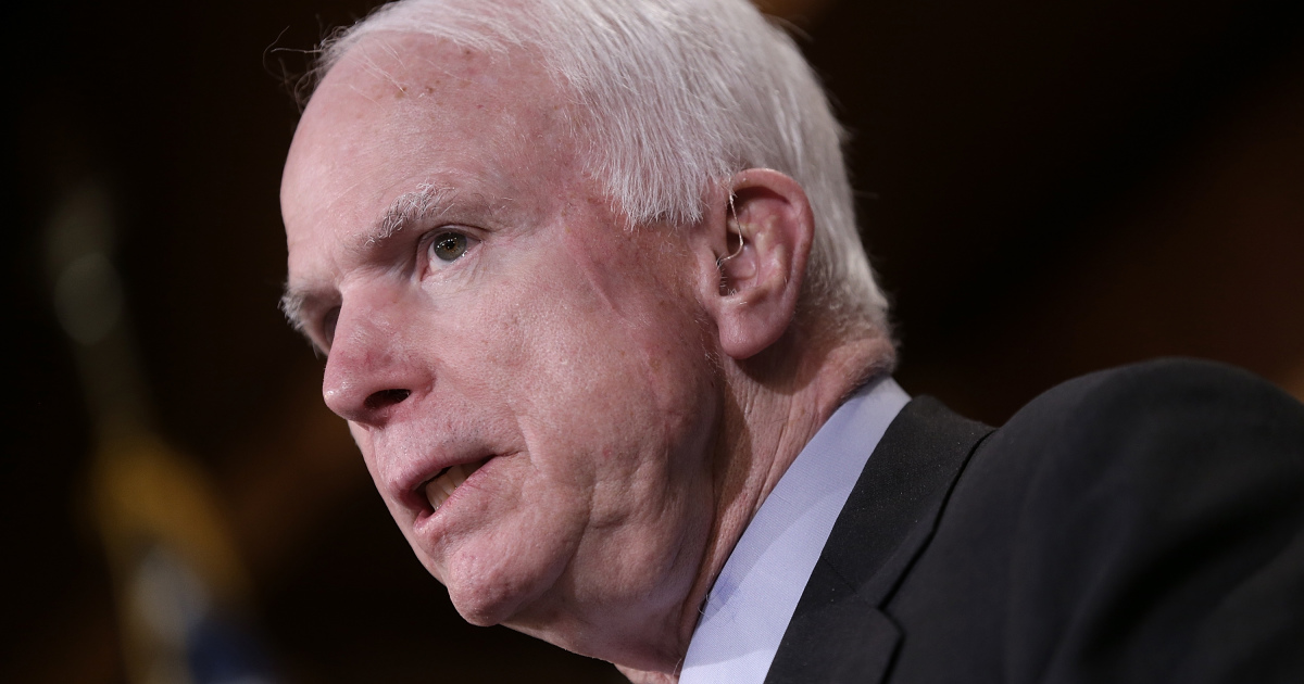  Senador McCain dice que “no es opción viable” que México pague por el muro