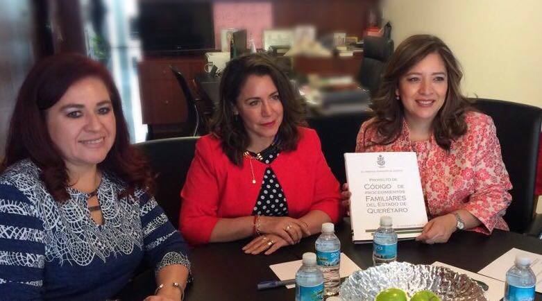  Entrega TSJ de Querétaro proyecto para Código de Procedimientos Familiares al Senado