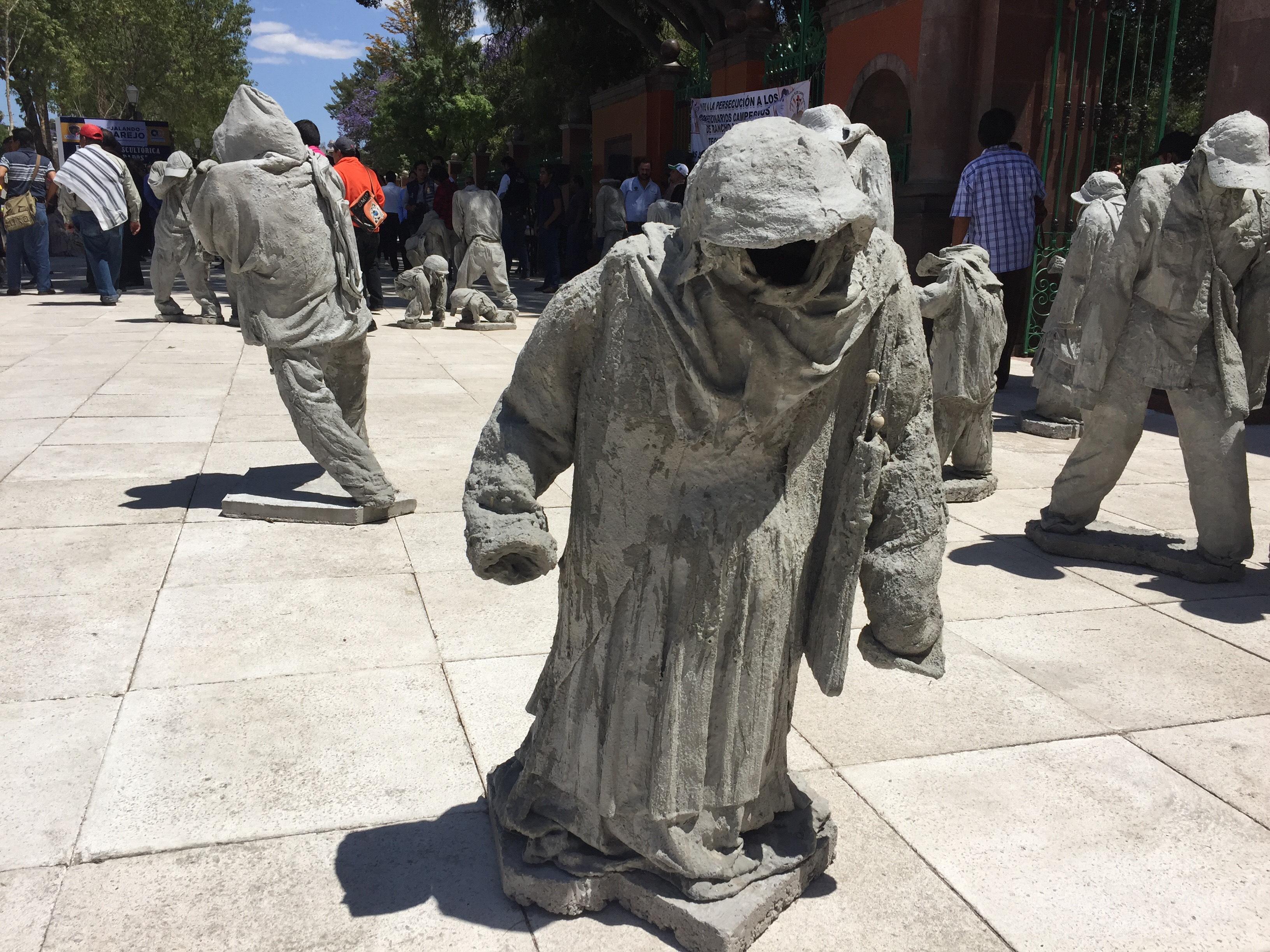  Inauguran muestra escultórica “Los Olvidados” en la Alameda Hidalgo (Fotos)
