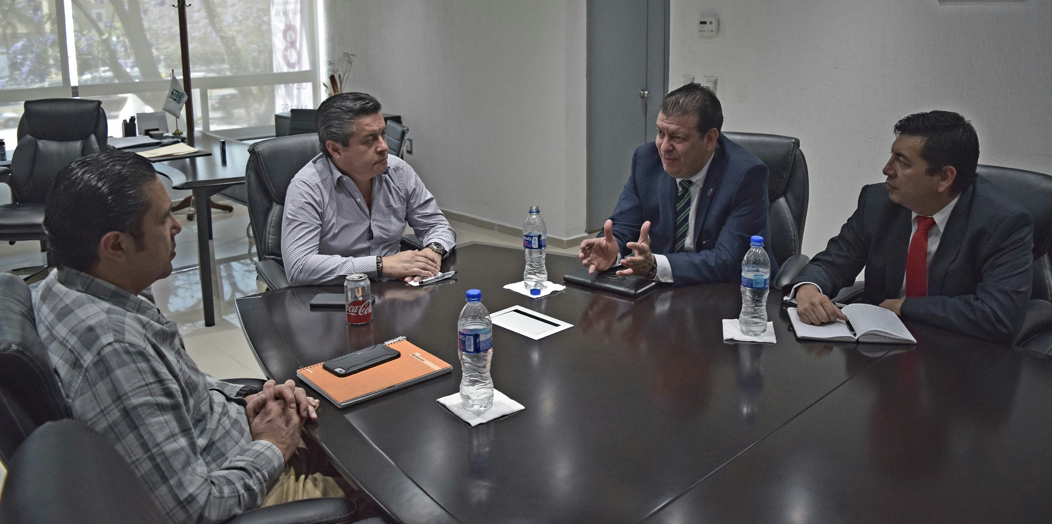  Analizarán IMSS Querétaro e IQT esquemas para brindar seguro a conductores de transporte público