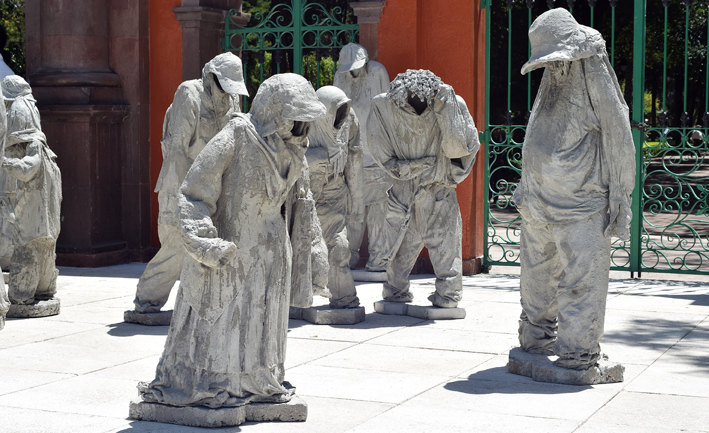  Esculturas exploran a la sociedad mexicana a través de los números