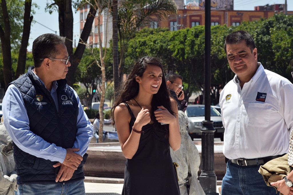 Eva Trujillo y autoridades municipales / Foto: A. Ojeda
