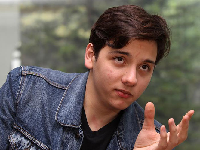  Mexicano de 17 años crea dispositivo para detectar cáncer de mama con el sostén