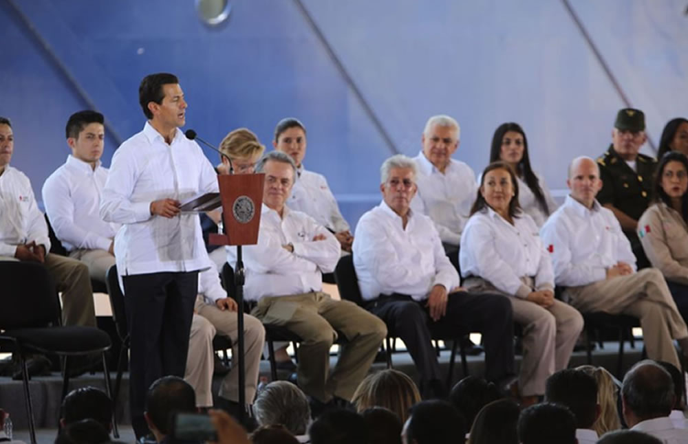  Peña Nieto ordena construcción de ducto de hidrocarburos en sureste de México
