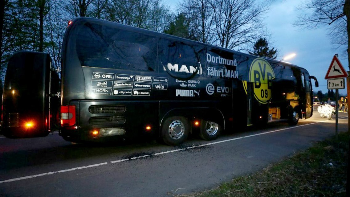  Por explosión, suspenden partido del Borussia Dortmund