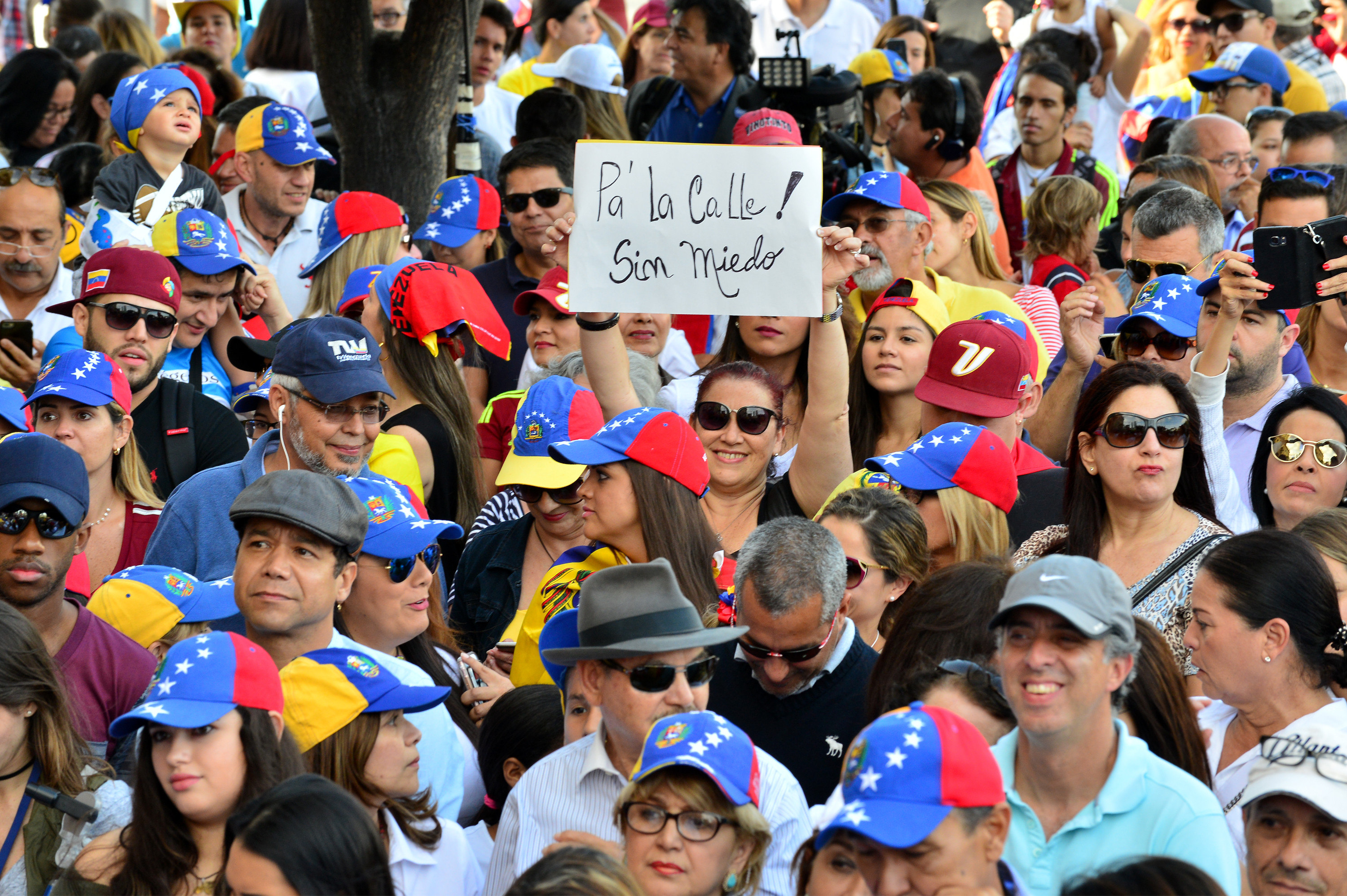  Protestas en Venezuela dejan tres personas muertas