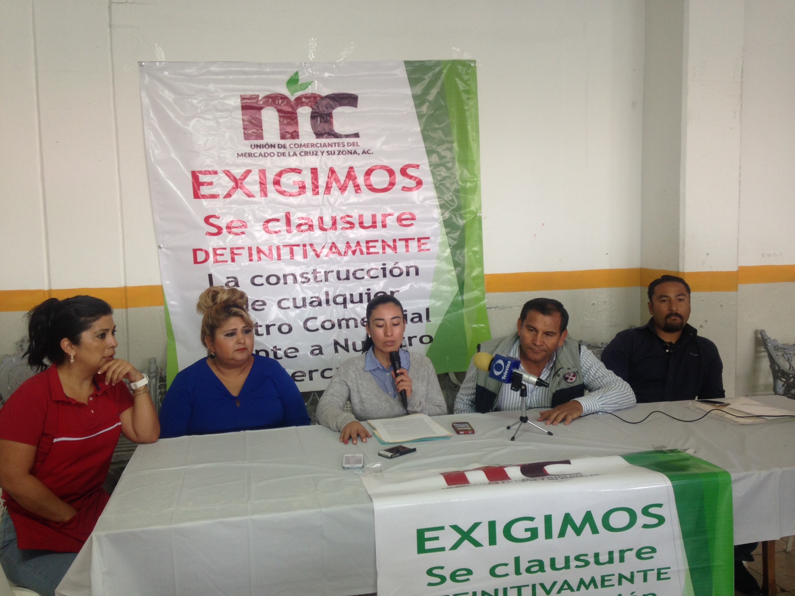  Comerciantes del Mercado de la Cruz emprenderán acciones legales contra centro comercial
