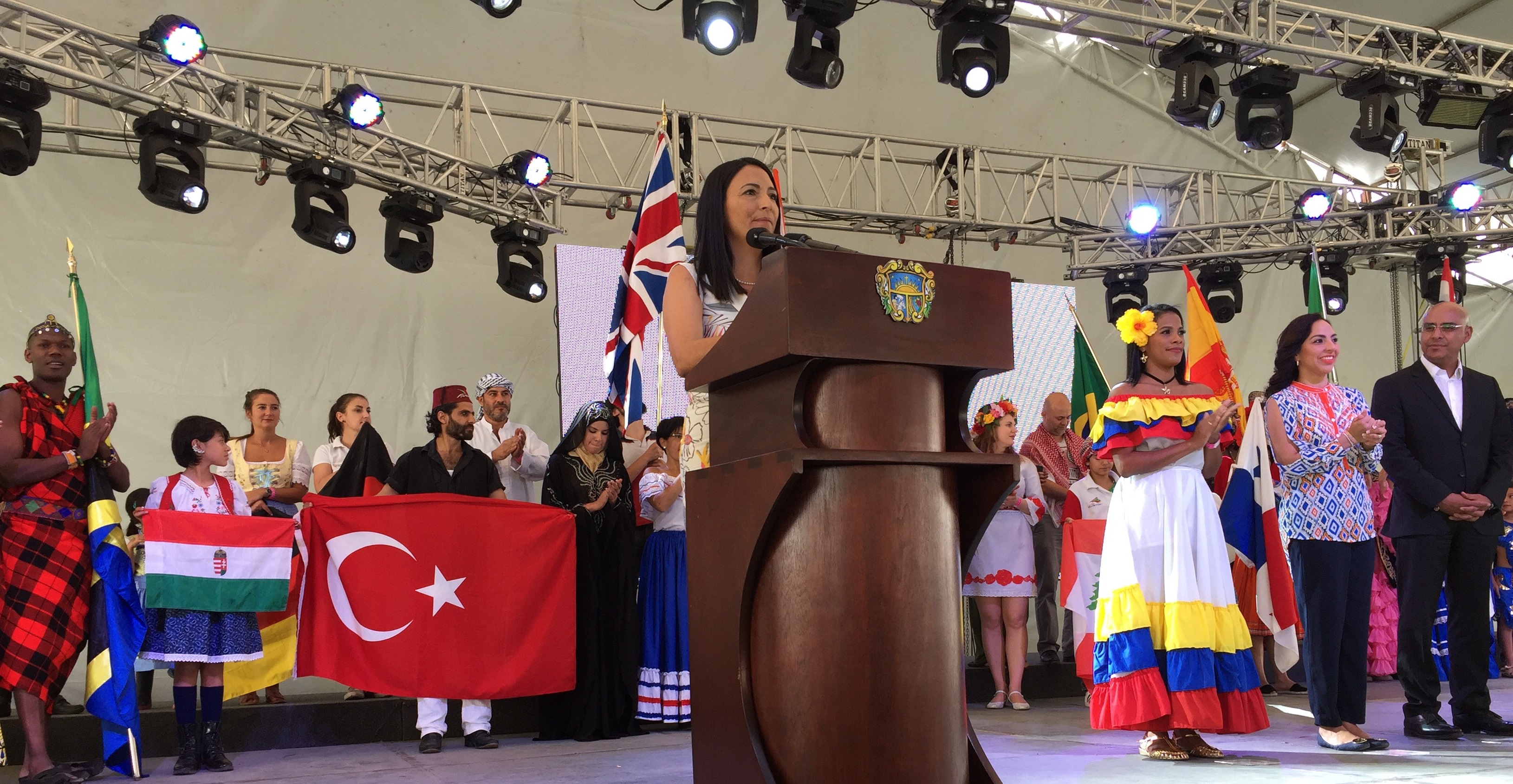 Festival de Comunidades Extranjeras, muestra del entendimiento mutuo: Esther Carboney