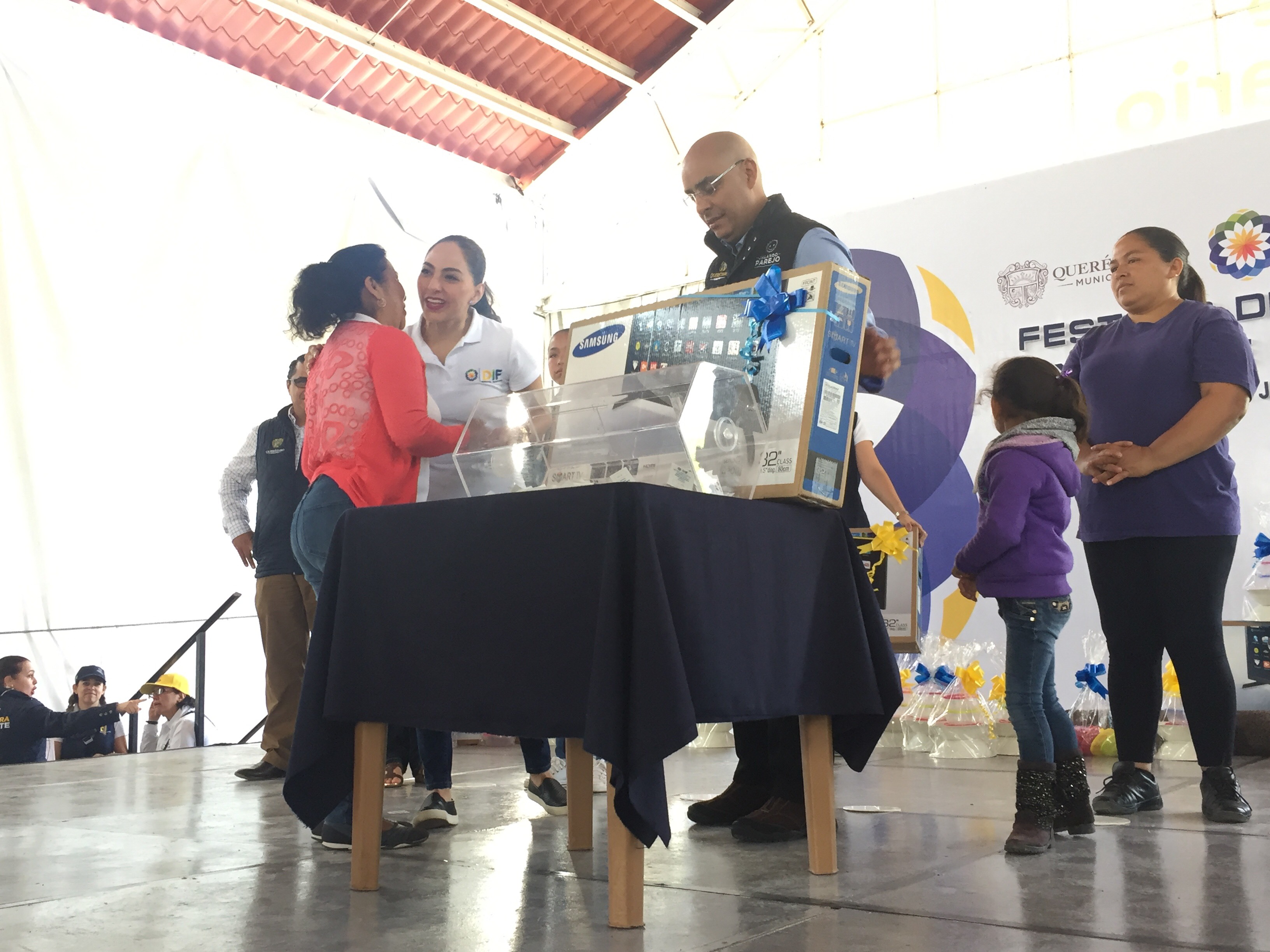 Celebra municipio de Querétaro a niños, niñas y madres en el Parque Bicentenario
