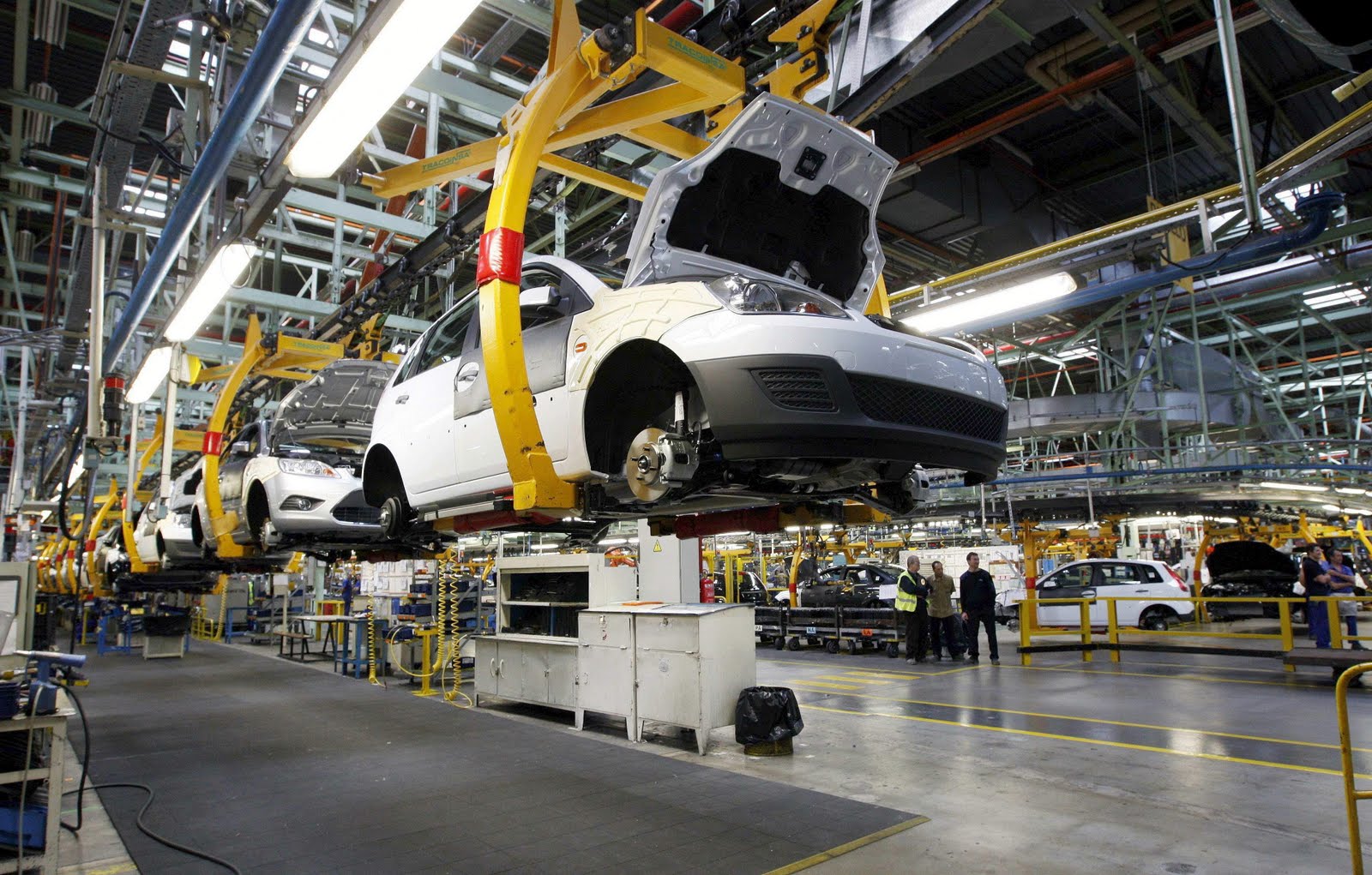  Mantienen gran dinamismo el sector automotriz: Del Prete