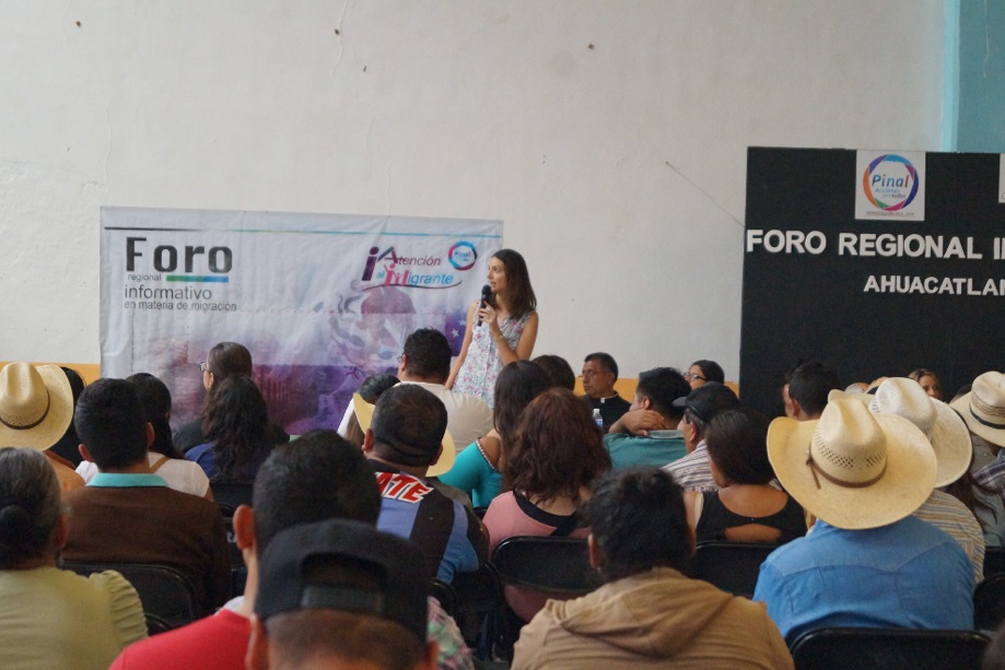  Realizan regidores del PAN foro informativo para migrantes en Pinal de Amoles