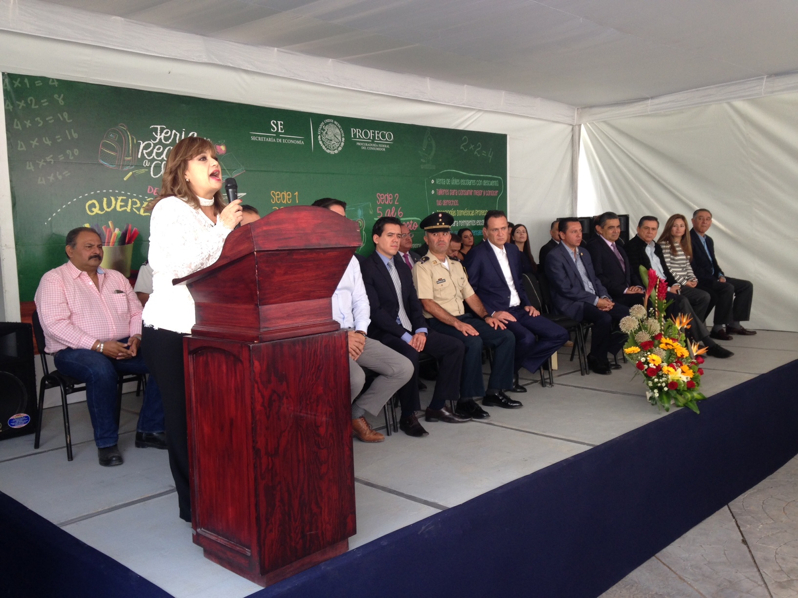  Inauguran Feria del Regreso a Clases en el Centro Cultural Manuel Gómez Morín