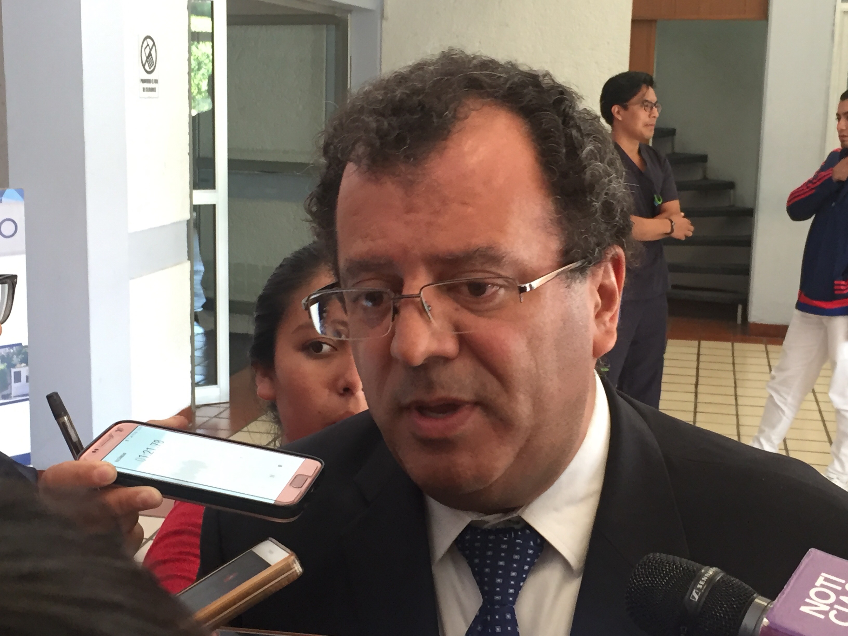  “TV UAQ llevará educación a donde no hay campus universitarios”: Rector