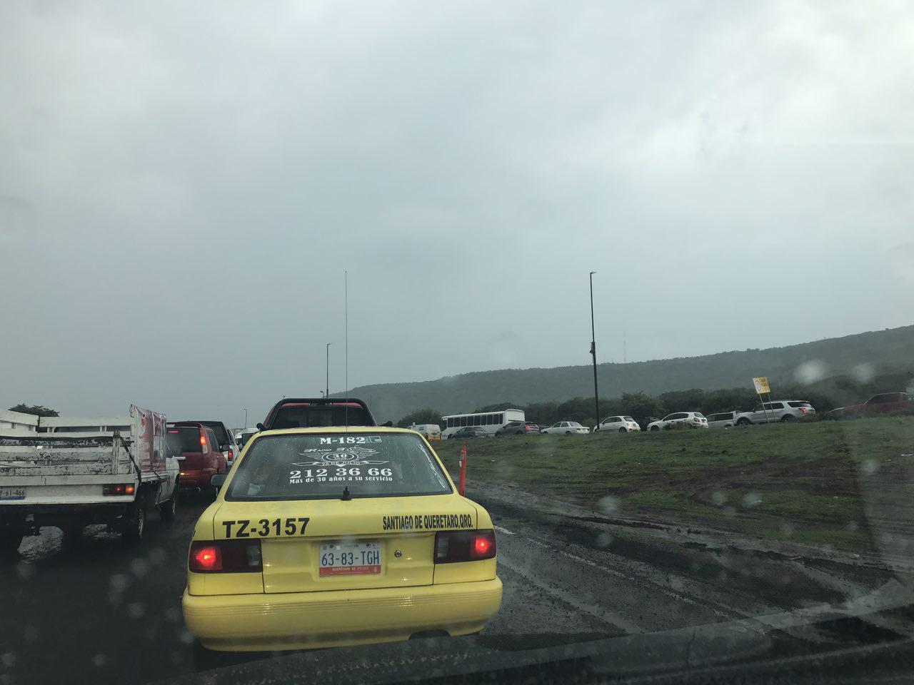  Encharcamientos y afectaciones al tránsito vehicular, saldo hasta el momento de lluvia de esta tarde