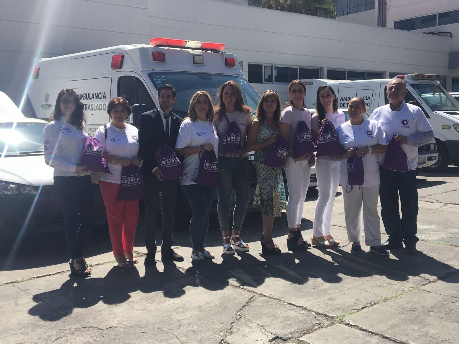  Realizan Canacintra y Fundación Big Bola visita al Hopital General de Querétaro