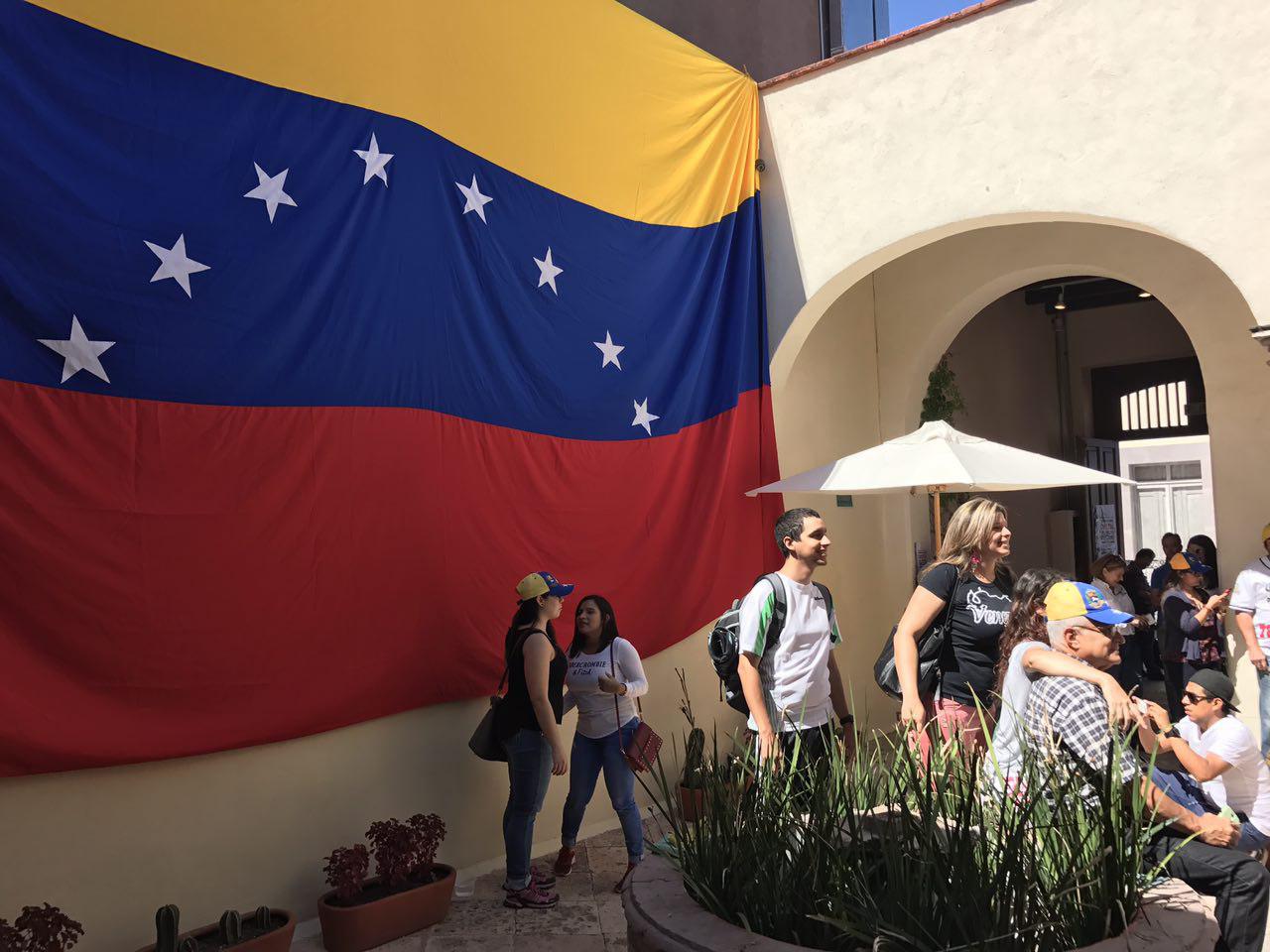  Comunidad venezolana en Querétaro espera 500 votantes en Consulta Soberana