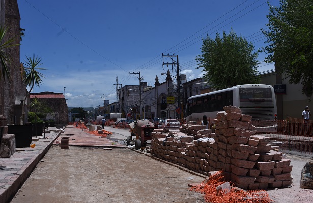  Suspenderán las obras en Ezequiel Montes 2 meses