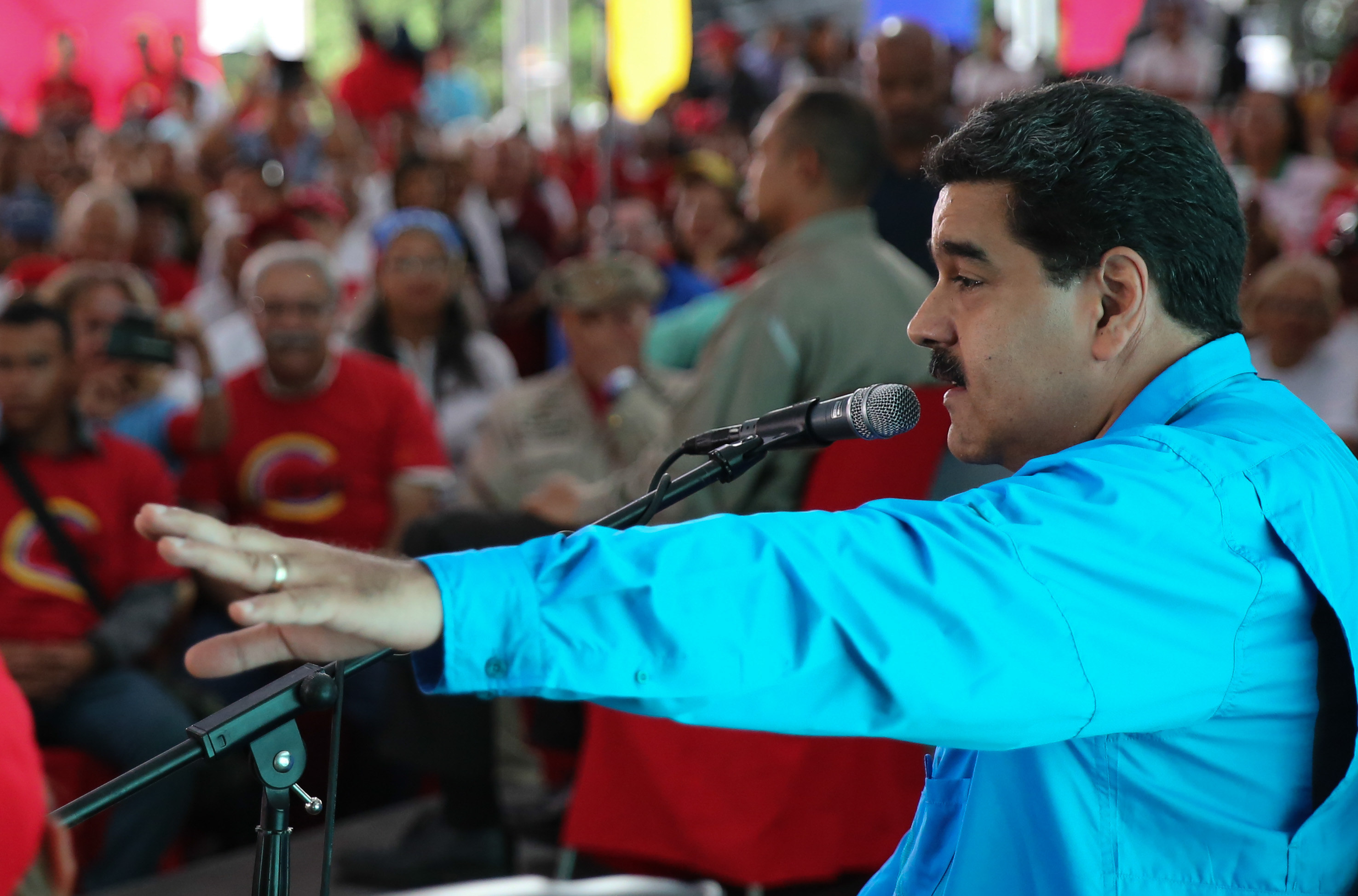  La UE urge a Maduro a convocar elecciones “en los próximos días”