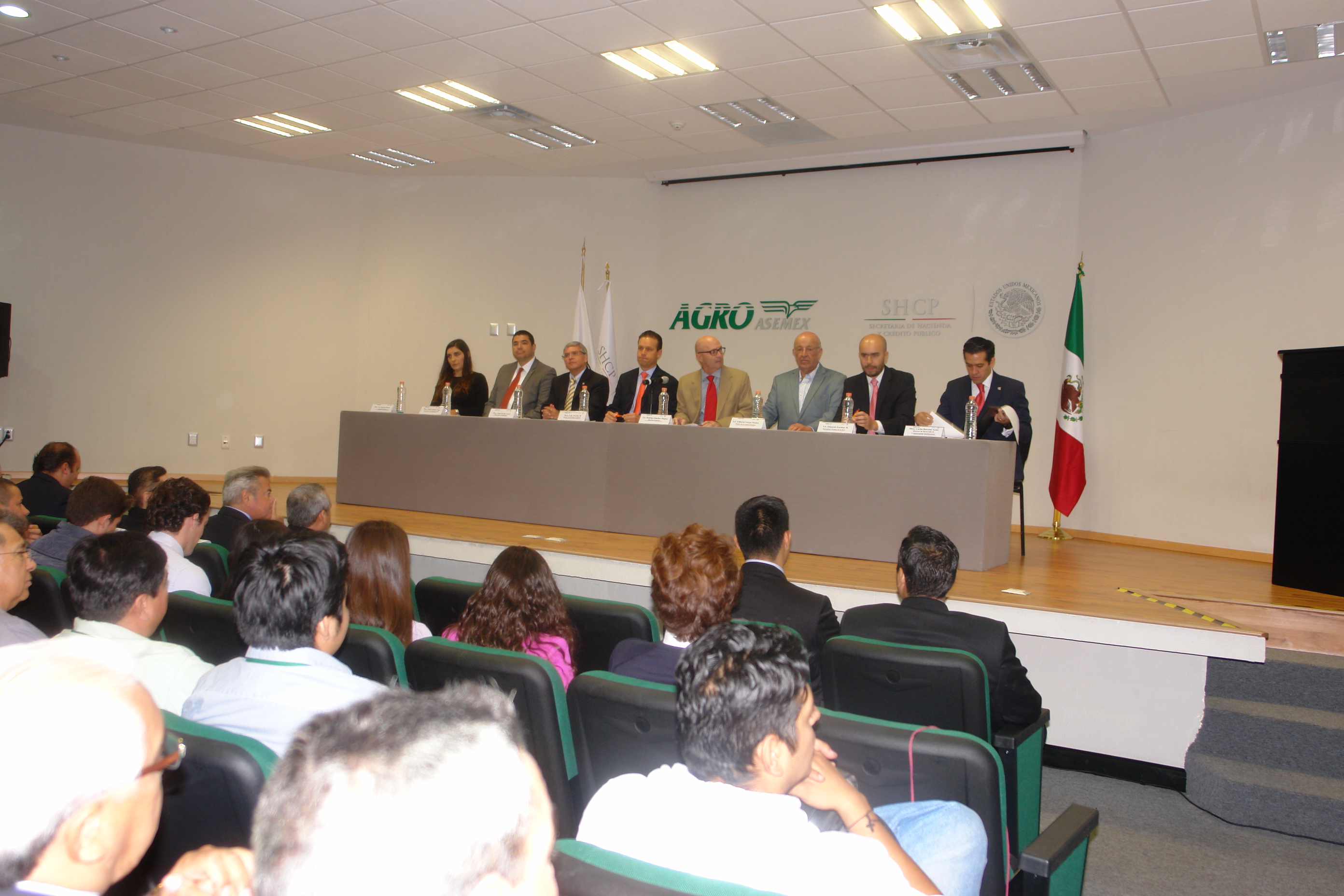  Firman Anáhuac Querétaro y Agroasemex convenio de cátedra corporativa