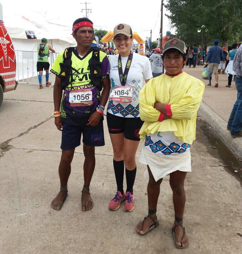  Queretana compite en Chihuahua y gana tercer lugar en carrera de 100 kilómetros
