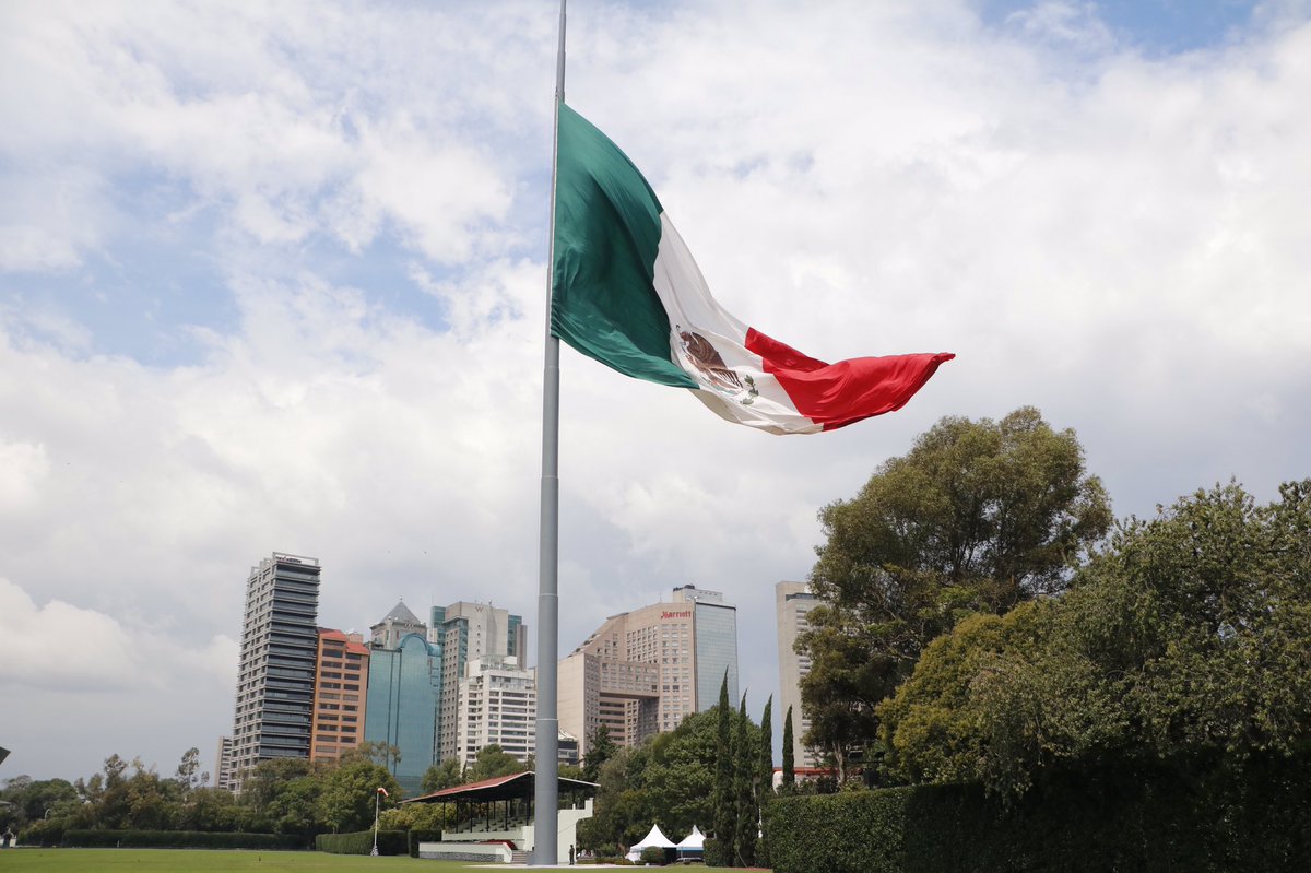 Decreta Peña Nieto tres días de luto nacional tras sismo y paso de Katia