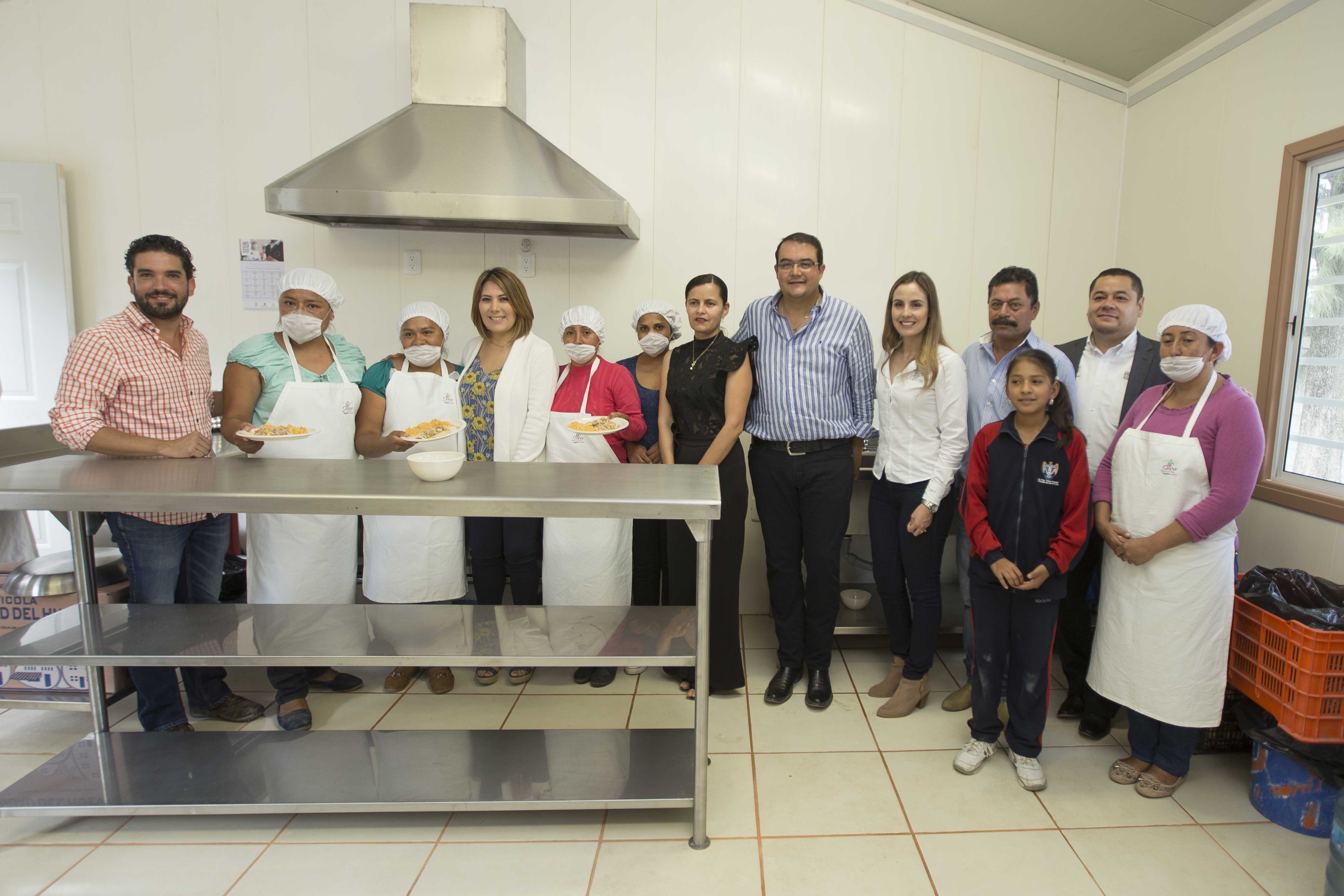  Municipio de San Juan del Río entrega aula-cocina en escuela primaria “Víctor Rosales”