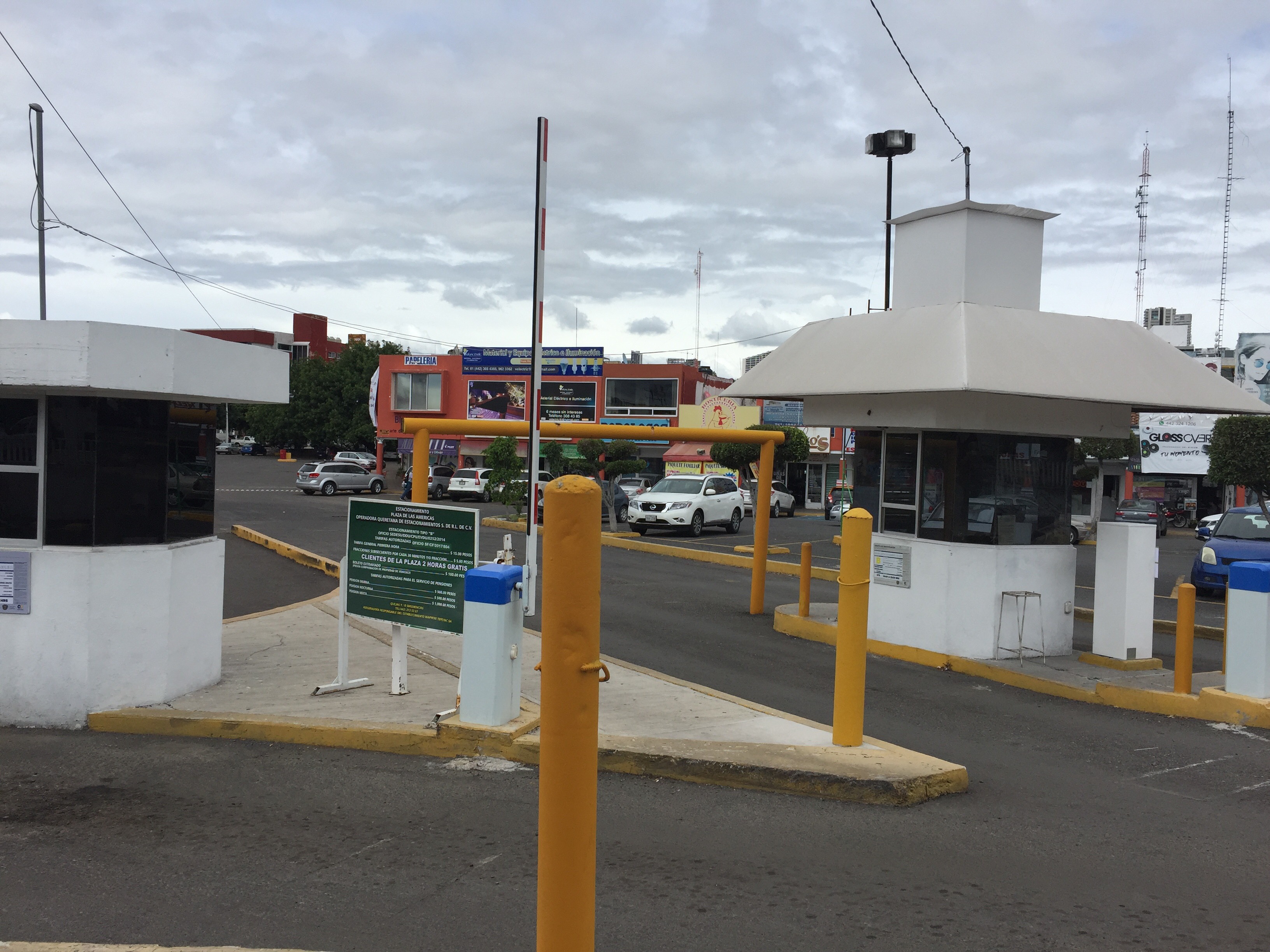  “Garantizar gratuidad de estacionamiento hará a clientes regresar a Plaza de las Américas”: Locatarios