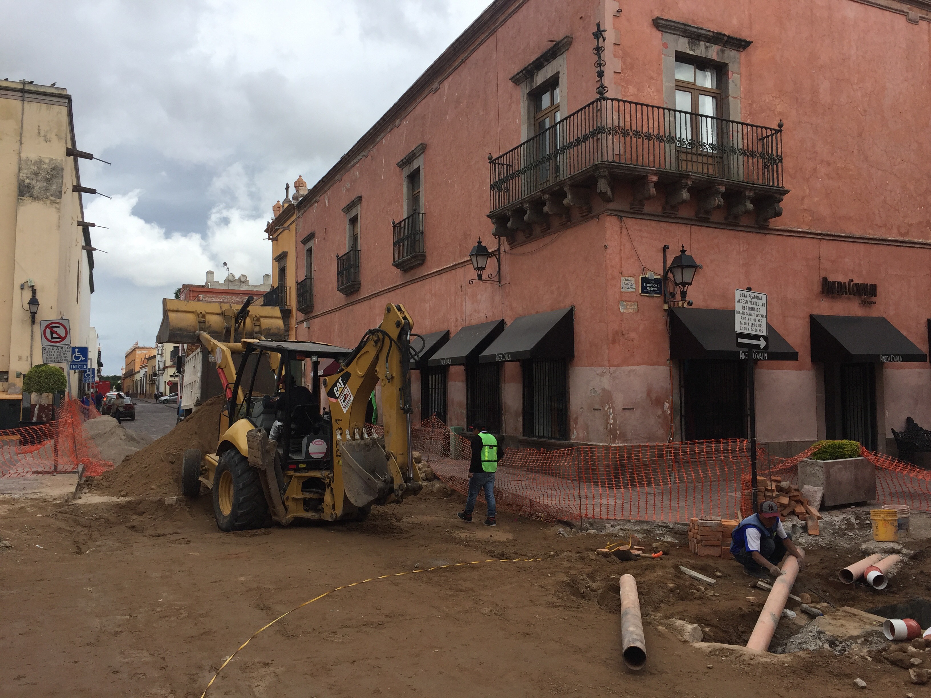  Municipio de Querétaro interviene cruce de Madero y Allende
