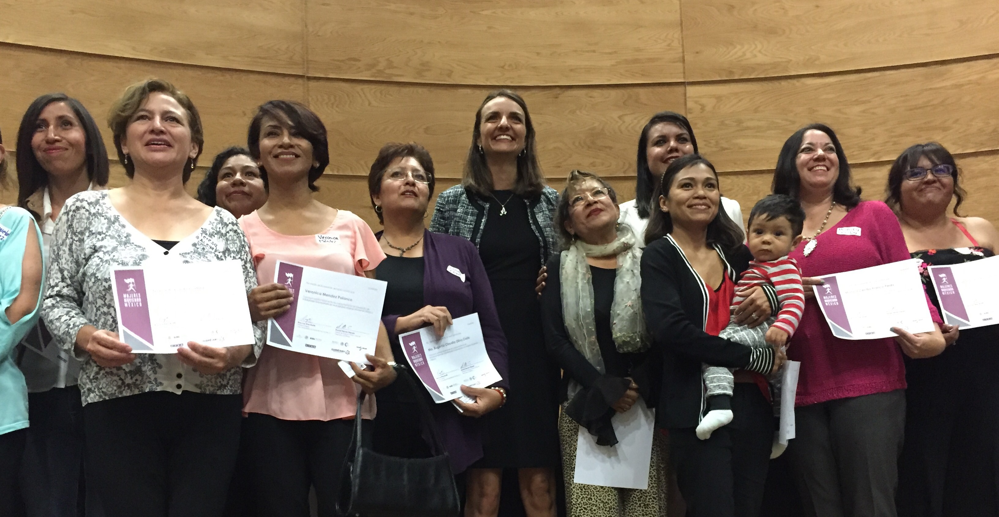  Concluyen 200 empresarias curso “Mujeres Moviendo México”
