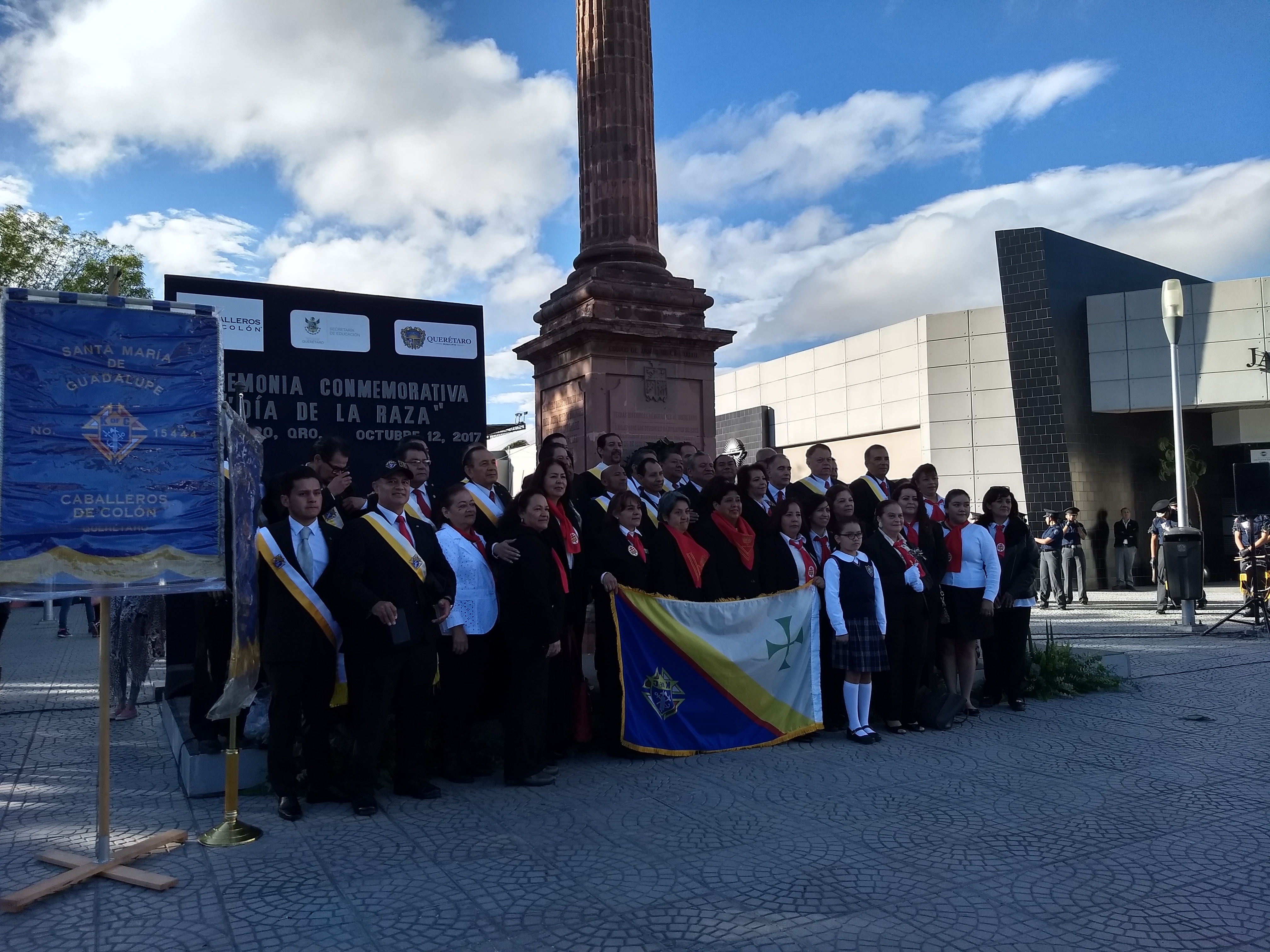  Autoridades educativas de Querétaro conmemoran el descubrimiento de América