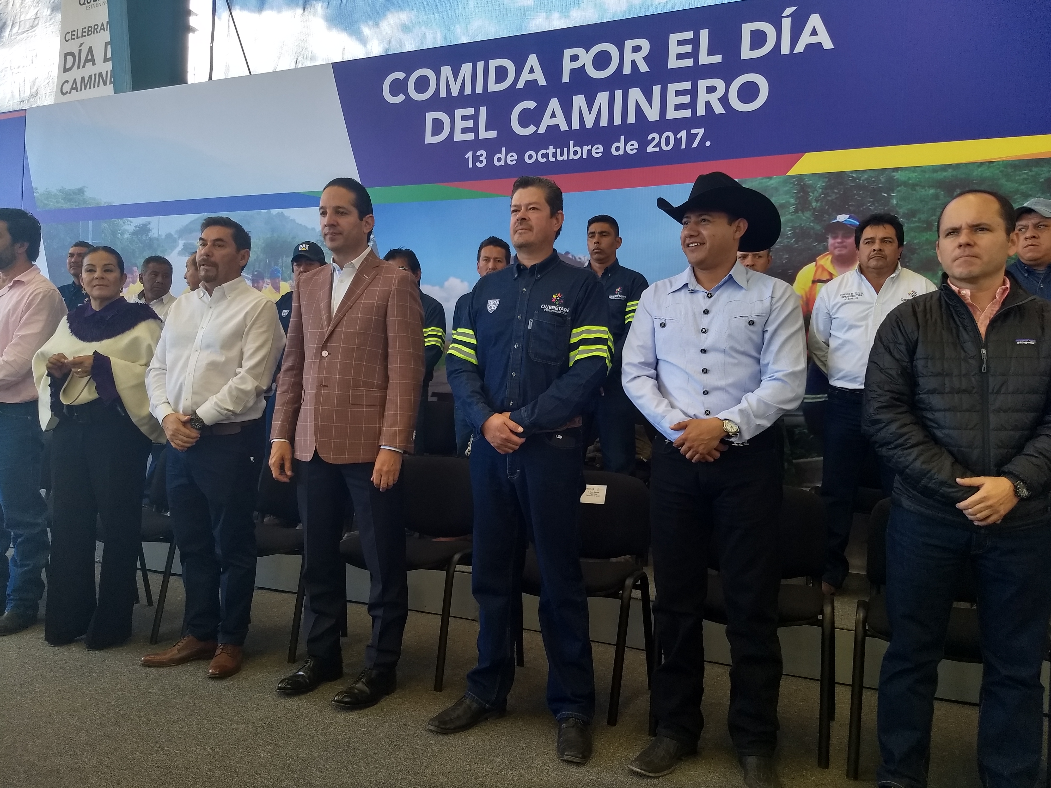  Reconoce Pancho Domínguez a trabajadores de la CEI