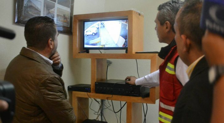  Entrega Hugo Cabrera equipo de video vigilancia