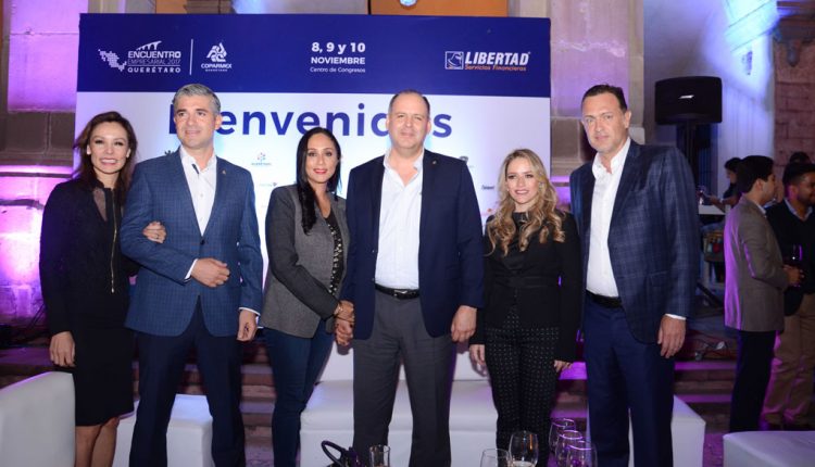  Empresarios discuten agenda política y económica de 2018