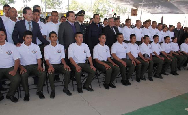  Certifica UAQ a el marqués