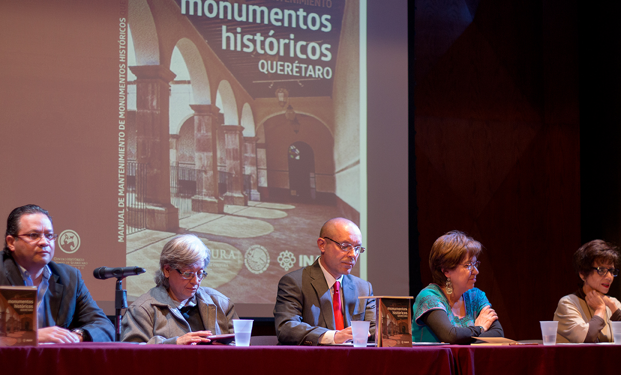  Presentan manual de mantenimiento para monumentos históricos de Querétaro