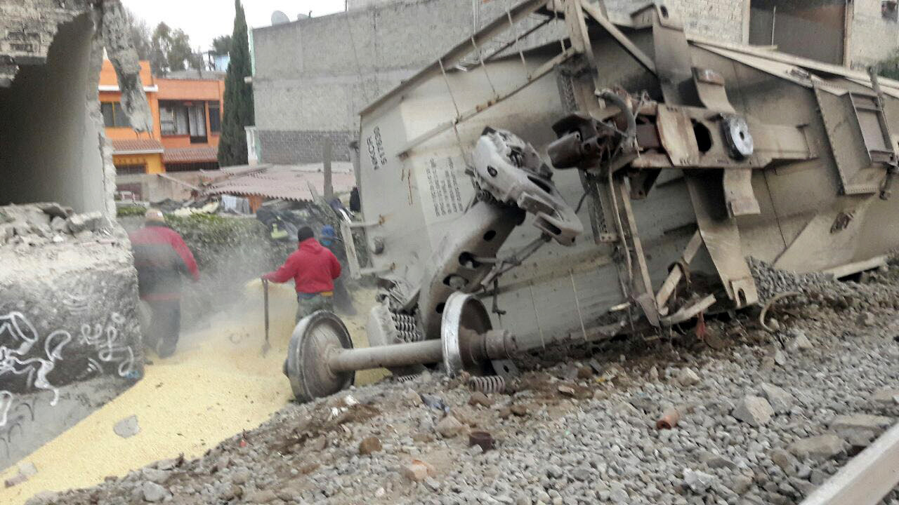  Descarrila tren en Ecatepec y causa la muerte de 5 personas; mal estado de la vía, posible causa