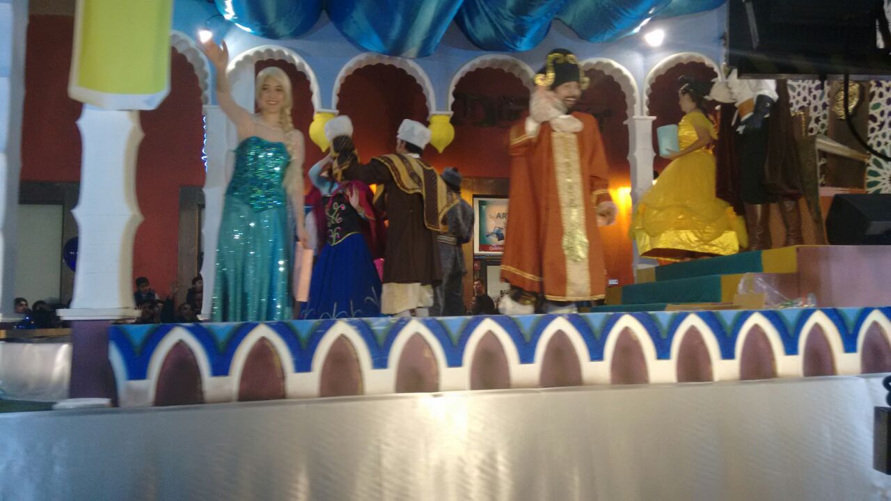  Alegría, luz y color disfrutan cientos de queretanos en la tradicional Cabalgata de Reyes Magos