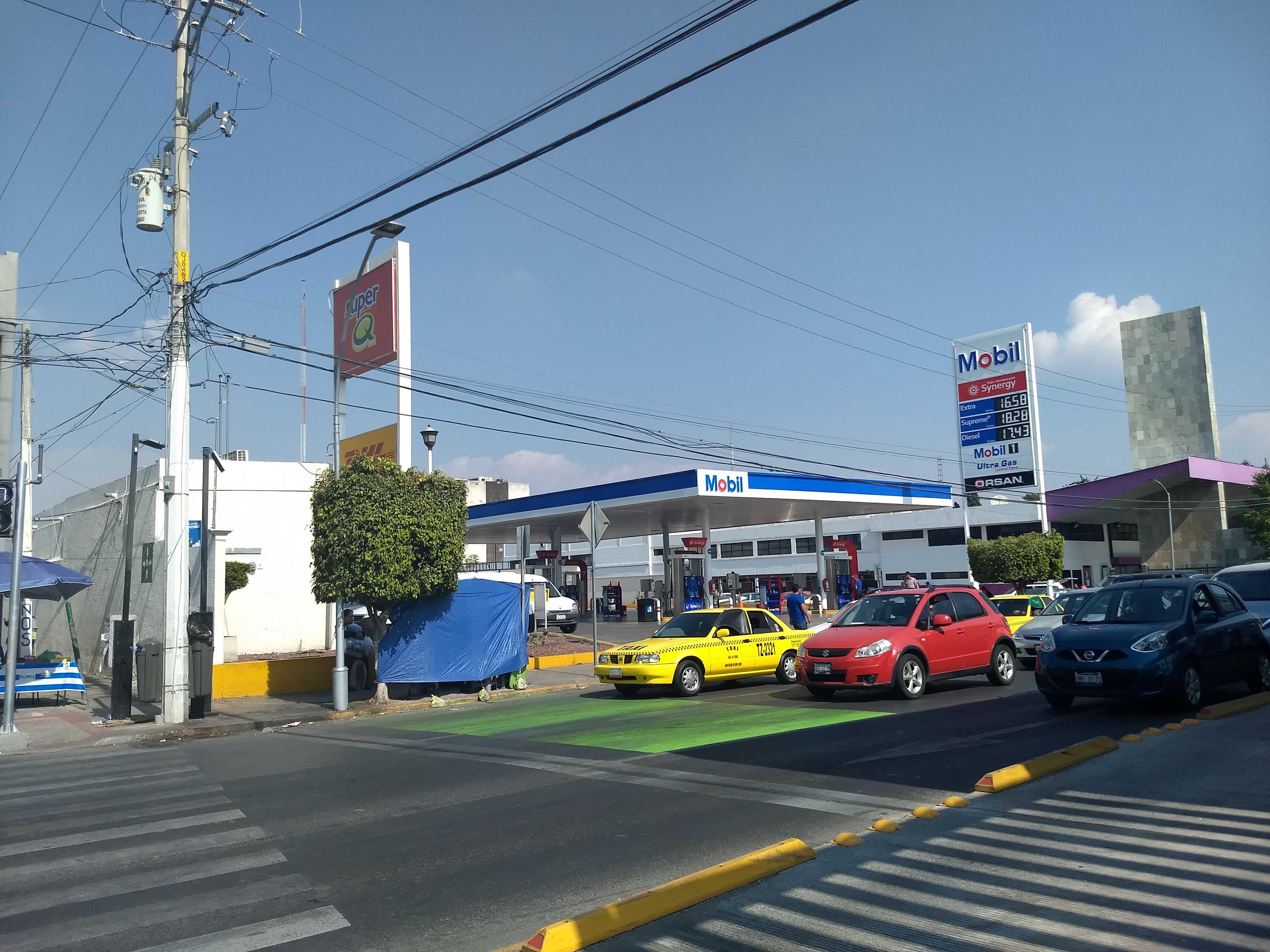  Habitantes de Querétaro argumentan daños a su economía con nuevos precios de la gasolina