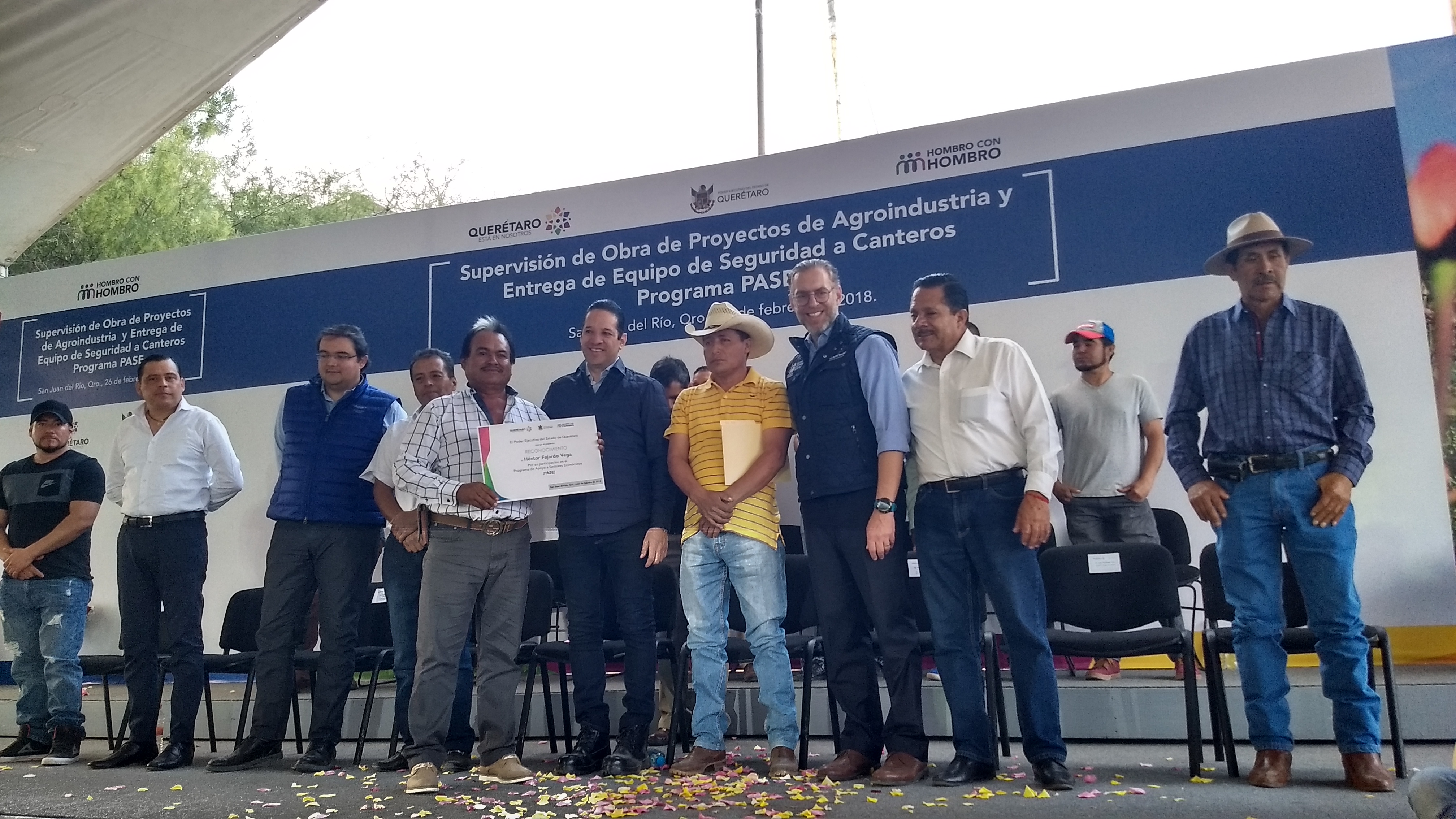  Apoyará gobierno del estado con cerca de 8.5 mdp a floricultores de San Juan del Río