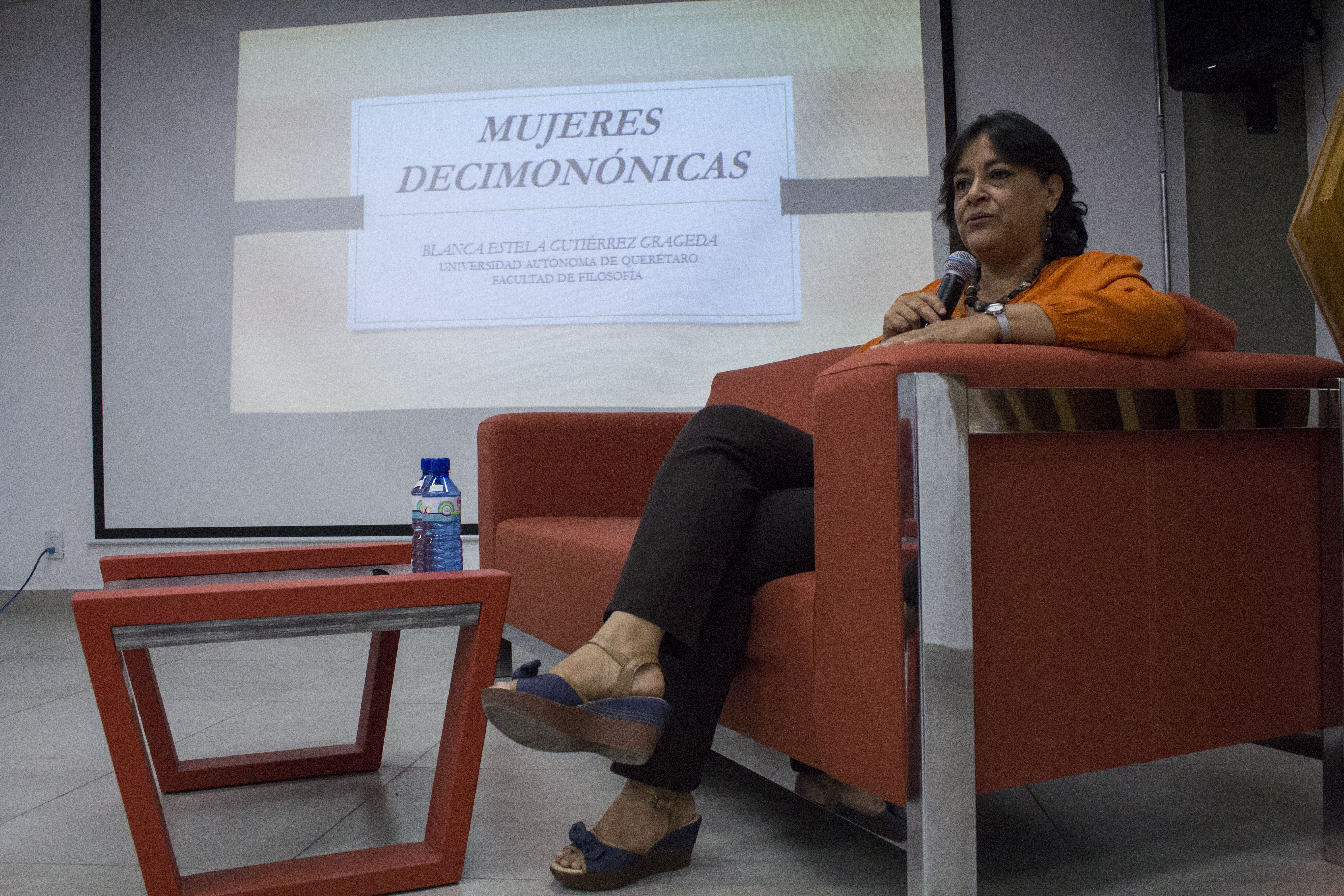  Disertan en la UAQ los enemigmas de lo femenino